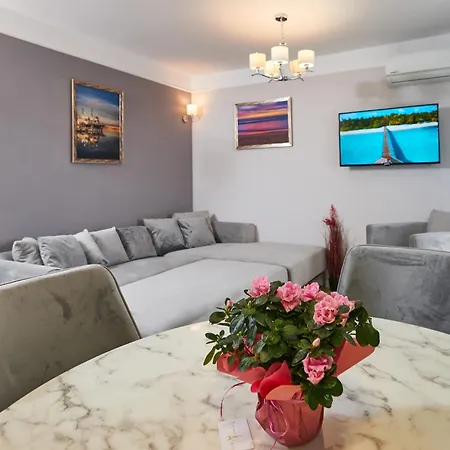 Florance Luxury In Saint Vlas Апартамент *